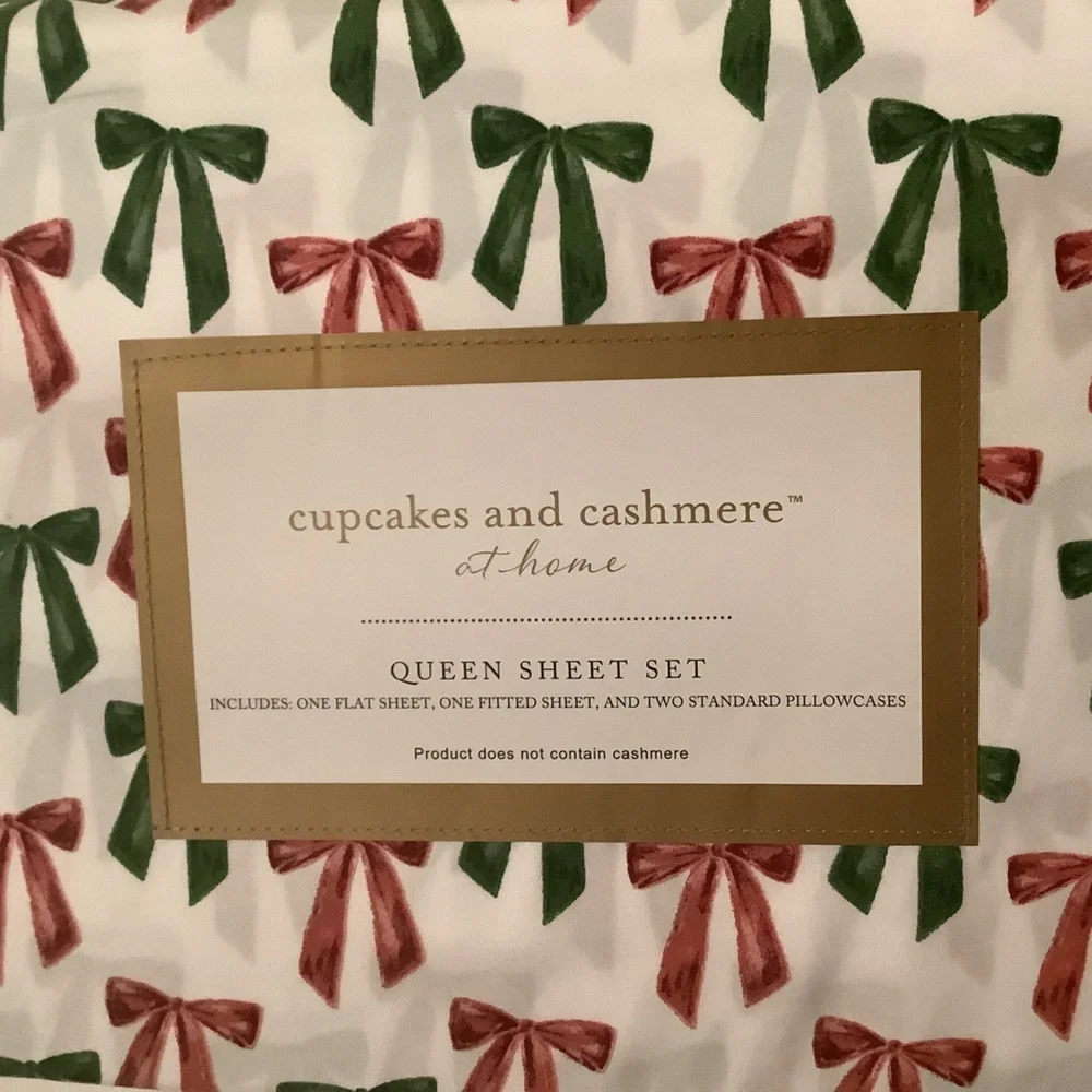 Cupcakes And Cashmere Holiday Bows Queen Sheet Set New